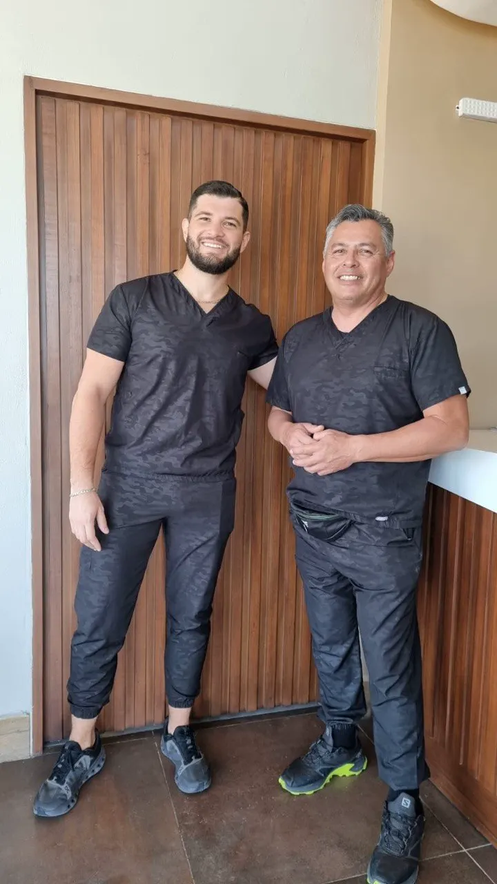 Dr. Alejandro Brito y el Dr. Armando Angulo